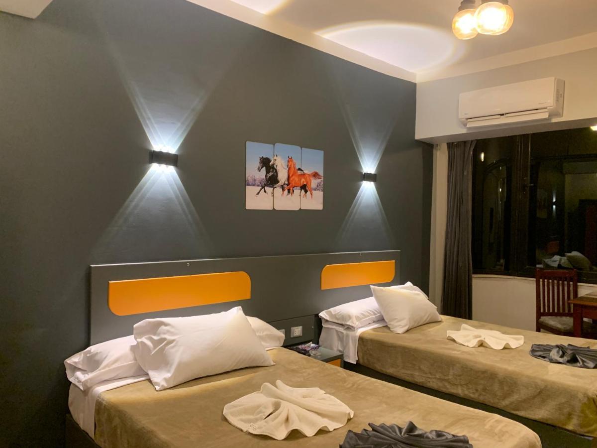 Royal Hotel Qinā 외부 사진